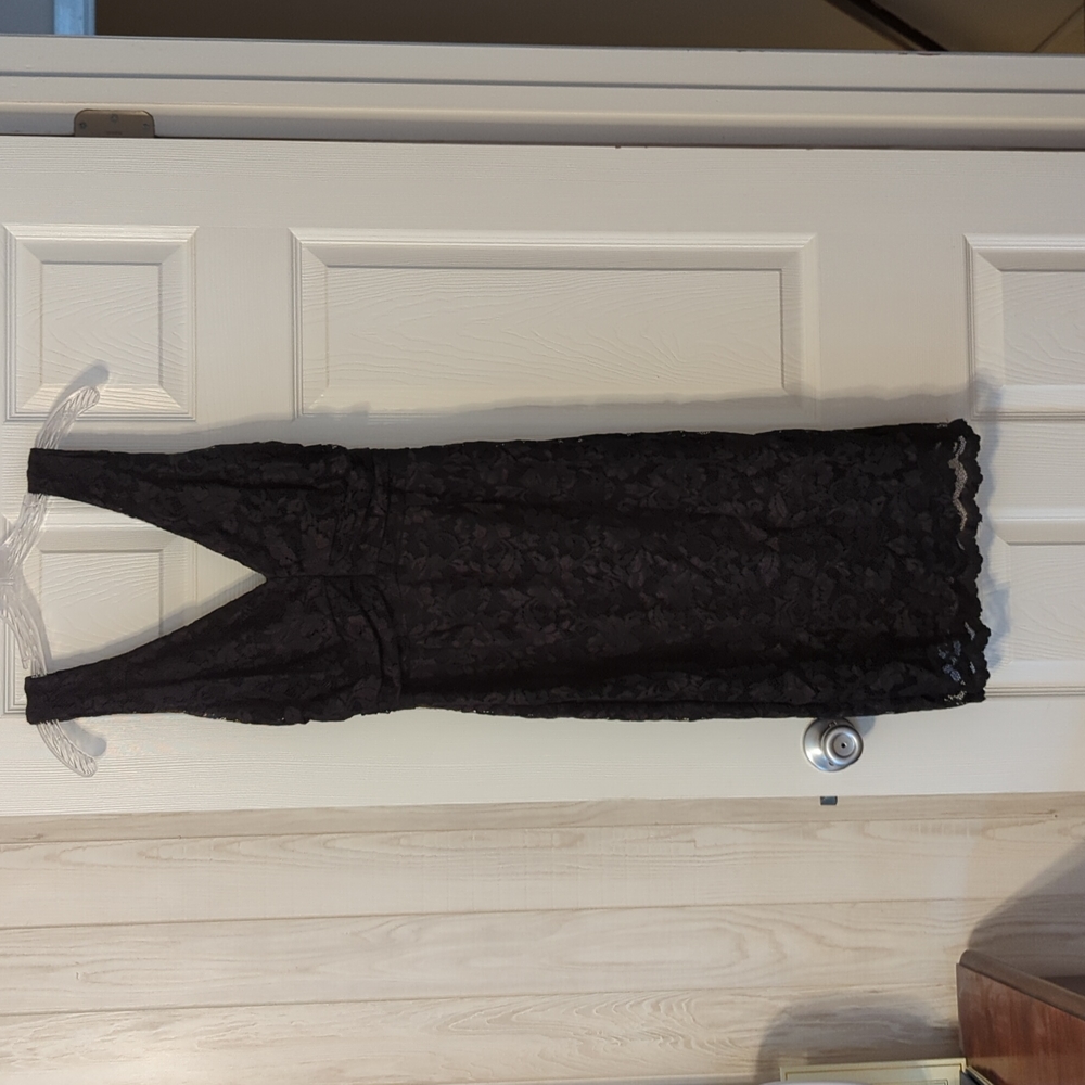 Black lace v-neck cocktail dress size M
